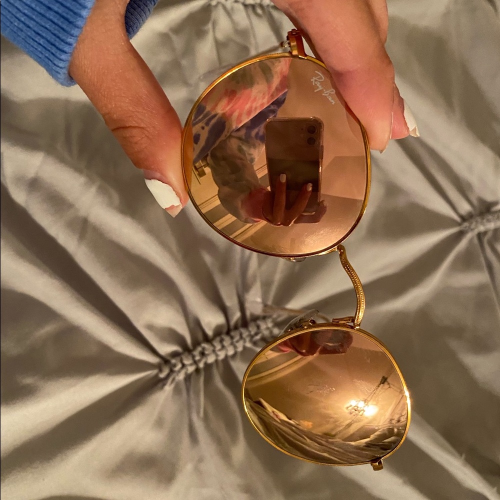 rose gold ray bans was 186$
